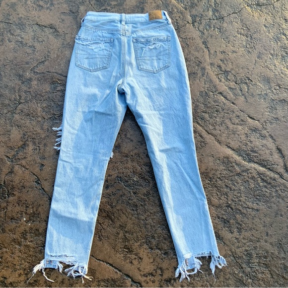 AMERICAN EAGLE | Mom Jeans | Distressed | Size 00 Reugualar - Picture 7 of 9